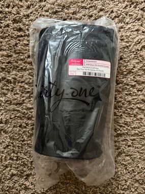 thirty-one Black Felt Wine & Gift Tote with Script Logo